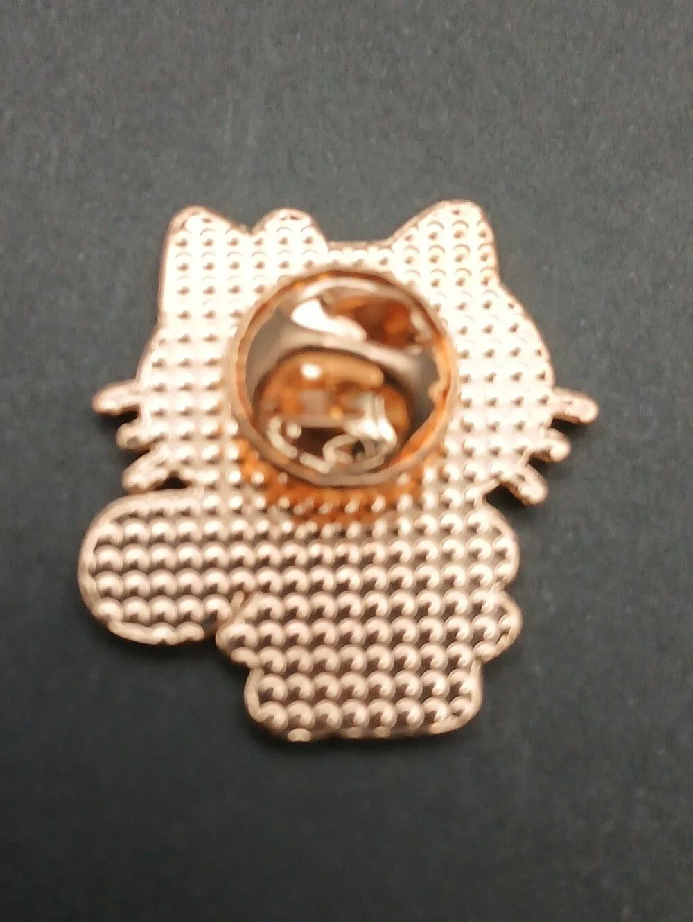 Sanrio Hello Kitty Hawaiian-themed Enamel Lapel Pin